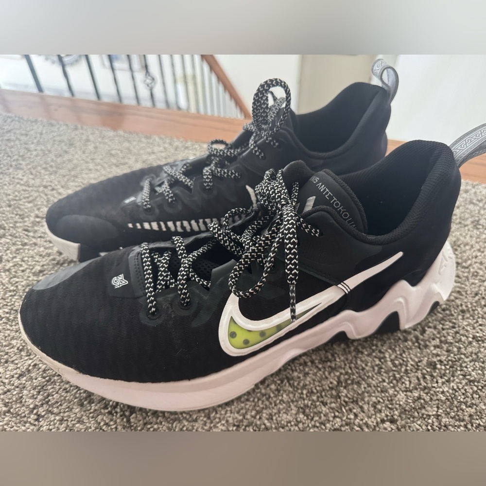 Nike Black and White Athletic Shoes